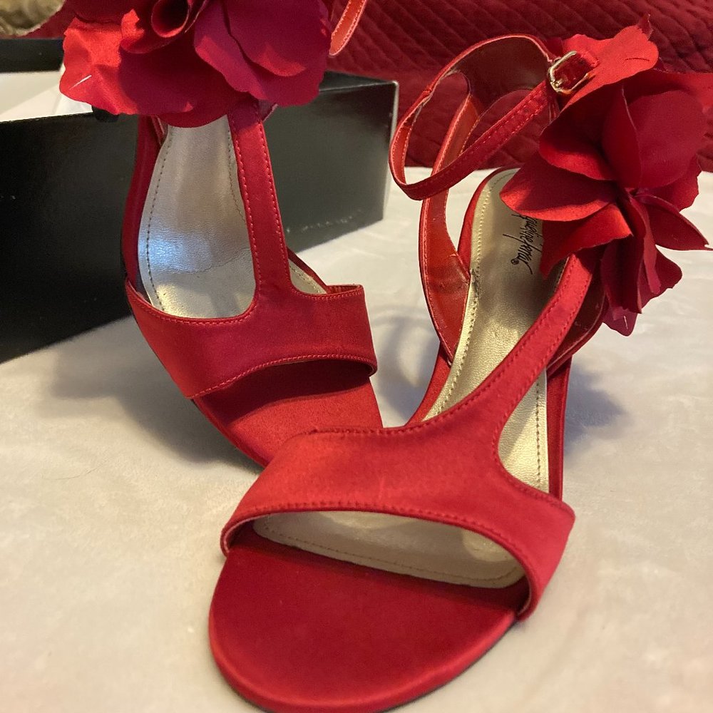 Jacqueline Ferrar Red Satin Heels
